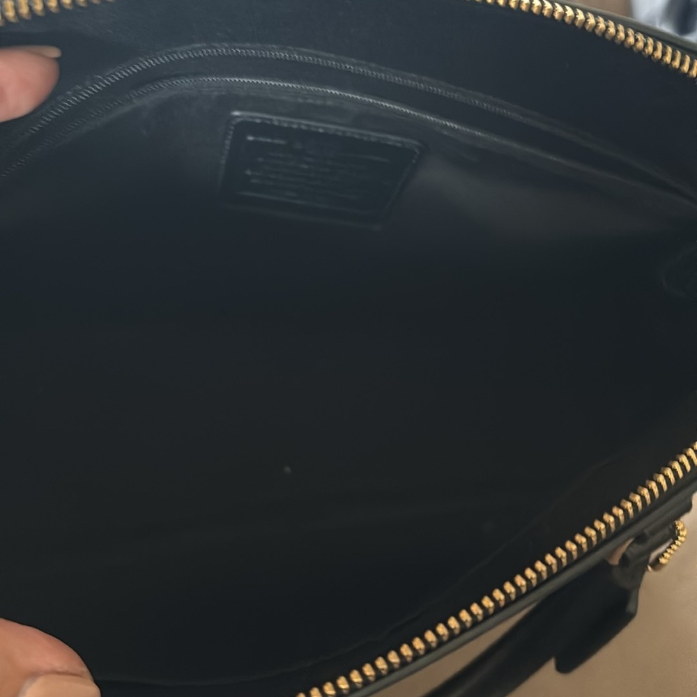 Beautiful very gently used coach tote - Picture 4 of 9